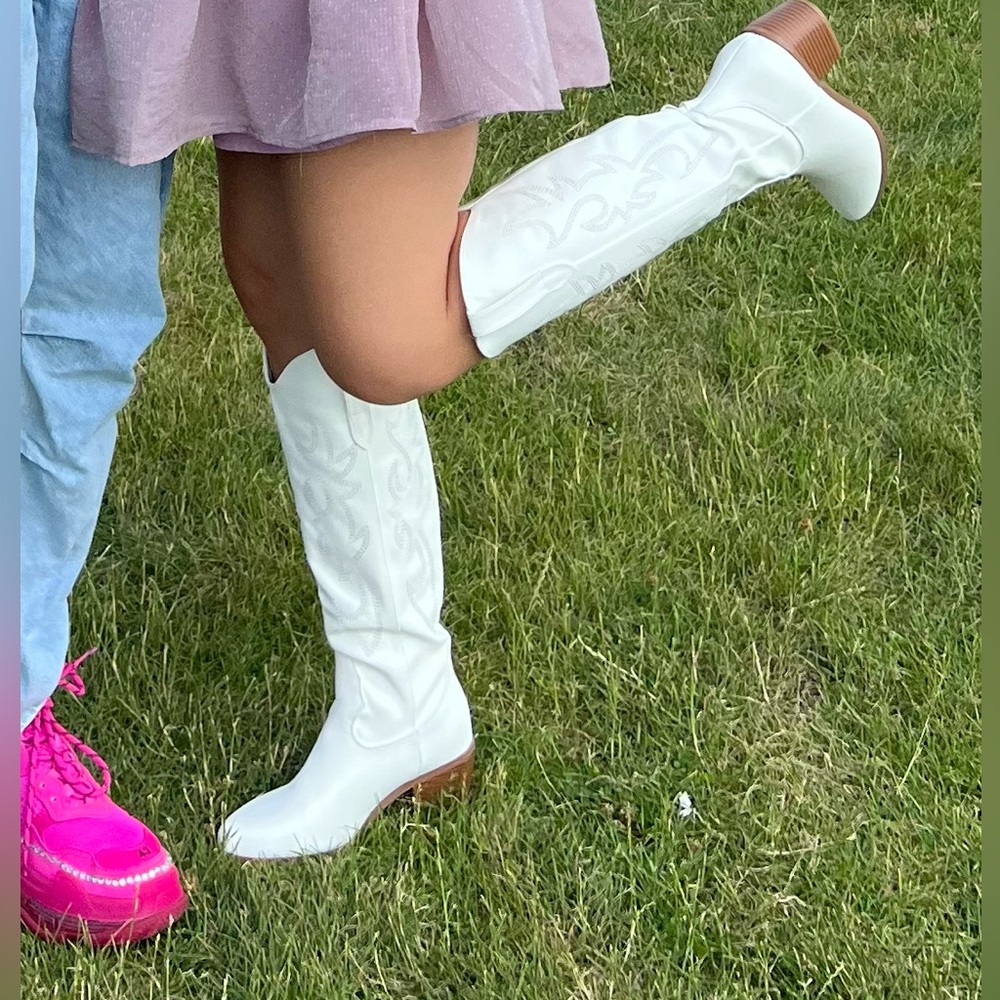 White cowboy boots Sz 6.5 barely worn once!